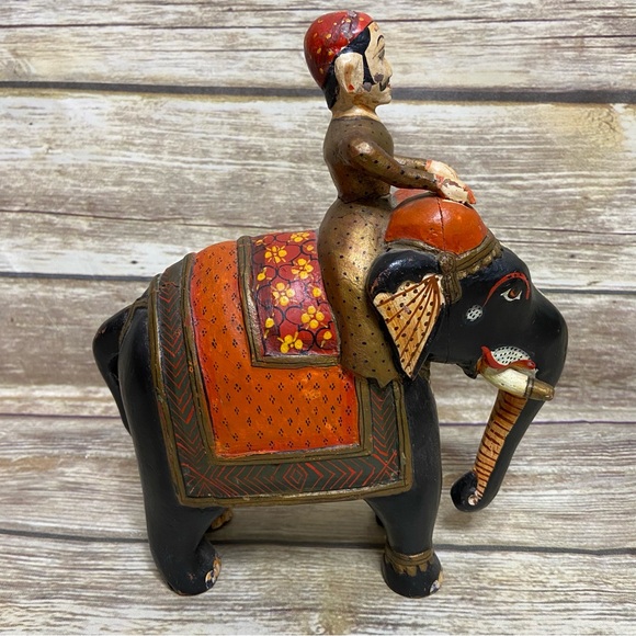 Hand carved And Hand Painted Wooden Ambabari Indian Elephant - Picture 5 of 8
